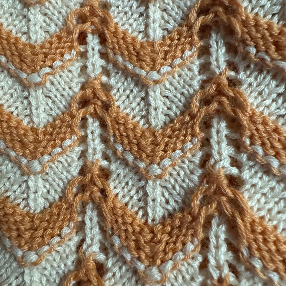 NWT Hem & Thread Orange and Light Pink Zigzag Sweater Size Medium - Picture 7 of 7